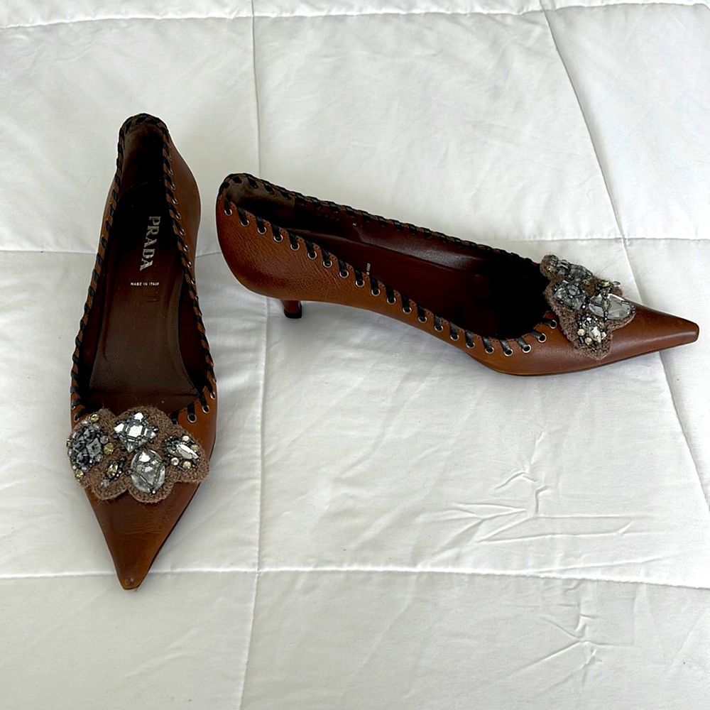 PRADA Brown Leather whipstitched Kitten Heels